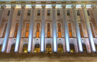 When light meets the Parliament 