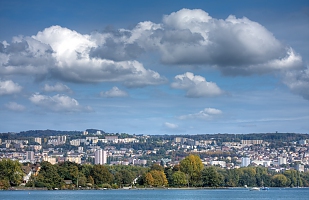 City by the lake 